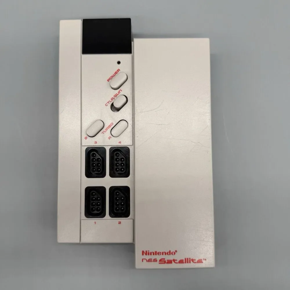 Nintendo NES Satellite NES-032 Transmitter Only OEM Tested